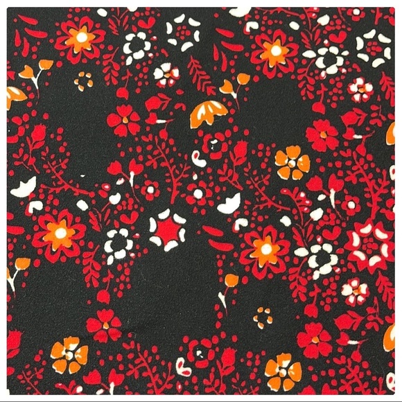 💕Like New Gorgeous Red Floral Lularoe Irma Tunic Top💕 - Picture 5 of 11